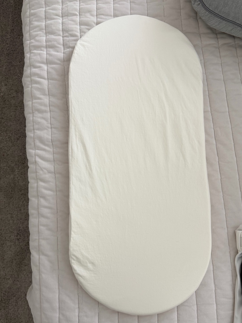 Snoo bassinet mattress and sheet